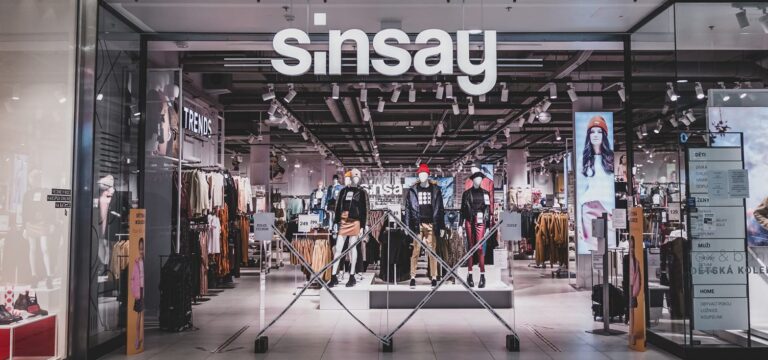 Shop Trendy Styles for the Whole Family at Sinsay.com – Great Fashion, Great Prices!